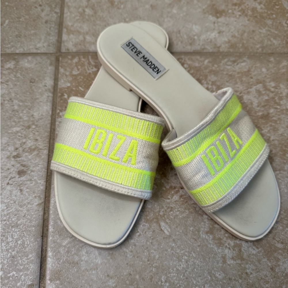 Steve Madden Silver and Neon Yellow Ibiza Slides